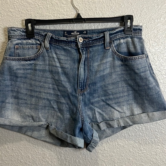 Hollister Pants - Hollister ultra high rise relaxed vintage shorts 17/33